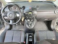 Gebraucht Mazda 2 75 PS (55 kW) 2014 Silber Limousine