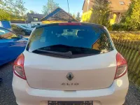 Gebraucht Renault Clio III 101 PS (74 kW) 2011 Weiß Limousine