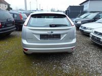 Gebraucht Ford Focus Style 90 PS (66 kW) 2008 Silber Limousine