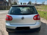 Gebraucht VW Golf V 115 PS (84 kW) 2004 Silber Kleinwagen