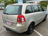 gebraucht Opel Zafira 1.9 CDTI Automatik 7 Sitze) KEINE TÜV