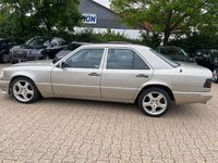 Usata Mercedes E260 169 CV (124 kW) 1985 Beige Berlina