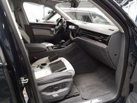 Gebraucht VW Touareg Elegance 381 PS (280 kW) 2023 Meloe blue kristalleffekt SUV