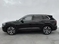 Gebraucht VW Touareg Elegance 231 PS (169 kW) 2025 Grenadillschwarz metallic SUV
