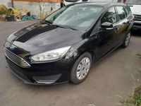 Gebraucht Ford Focus Trend 101 PS (74 kW) 2015 Schwarz Kombi