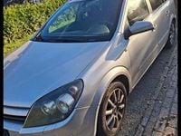 Usata Opel Astra 105 CV (77 kW) 2005 Argento Station wagon