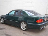 Gebraucht Mercedes E420 Avantgarde 279 PS (205 kW) 1997 Amazonitgruen Limousine