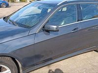 Gebraucht Mercedes E200 184 PS (135 kW) 2014 Grau Kombi