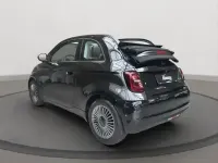 Neu Fiat 500e Icon 63 kW (87 PS) 2026 Schwarz Cabrio