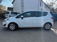 Gebraucht Opel Meriva 101 PS (74 kW) 2012 Weiß Van / Kleinbus