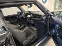 Gebraucht Mini One Cabriolet Pepper 102 PS (75 kW) 2017 Midnight black metallic Cabrio