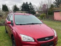 Używany Ford Focus Ambiente 101 KM (74 kW) 2007 Czerwony Sedan/Limuzyna