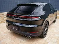 Gebraucht Porsche Cayenne 519 PS (381 kW) 2025 Chromitschwarzmetallic SUV