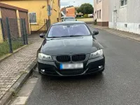Gebraucht BMW 320 163 PS (119 kW) 2011 Schwarz Limousine