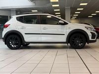 Gebraucht Dacia Sandero Comfort 91 PS (66 kW) 2021 Weiß Kleinwagen