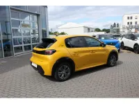 Gebraucht Peugeot e-208 Active 100 kW (136 PS) 2022 Gelb / faro gelb (metallic) Kleinwagen