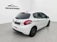 Gebraucht Peugeot 208 Style 82 PS (60 kW) 2015 Weiß Kleinwagen