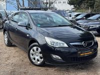 Używany Opel Astra 87 KM (63 kW) 2010 Czarny Sedan/Limuzyna