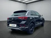 Second-hand VW T-Roc 150 CP (110 kW) 2023 Negru SUV