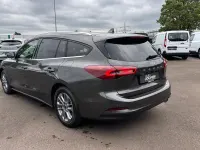 Neu Ford Focus 155 PS (114 kW) 2026 Grau Kombi