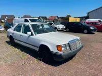 Gebraucht Mercedes E260 161 PS (118 kW) 1987 Weiß Limousine