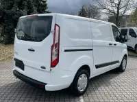 Gebraucht Ford 300 105 PS (77 kW) 2021 Weiß Van / Kleinbus