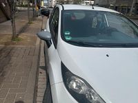 Gebraucht Ford Fiesta 60 PS (44 kW) 2010 Weiß Kleinwagen