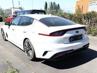 Gebraucht Kia Stinger GT-Line 200 PS (147 kW) 2018 Snow white pearl snow white pearl Kleinwagen