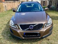 Gebraucht Volvo XC60 Momentum 163 PS (119 kW) 2011 Braun SUV