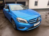 Gebraucht Mercedes A180 109 PS (80 kW) 2012 Suedseeblau  metalliclack Kleinwagen