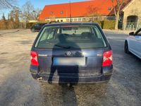 Gebraucht VW Passat 131 PS (96 kW) 2001 Blau Kombi