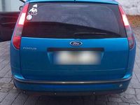 Gebraucht Ford Focus 100 PS (73 kW) 2005 Blau Kombi