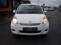 Gebraucht Daihatsu Sirion 69 PS (50 kW) 2009 Weiß Kleinwagen