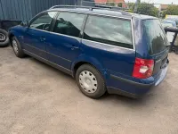 Gebraucht VW Passat 116 PS (85 kW) 2004 Blau Kombi