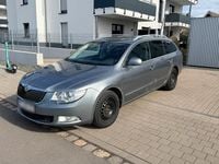 Gebraucht Skoda Superb 170 PS (125 kW) 2011 Grau Kombi