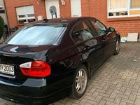 Gebraucht BMW 320 170 PS (125 kW) 2007 Schwarz Limousine