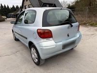 Gebraucht Toyota Yaris 87 PS (63 kW) 2003 Blau Kleinwagen