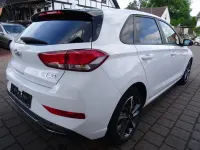 Gebraucht Hyundai i30 Trend 120 PS (88 kW) 2024 Weiß Limousine