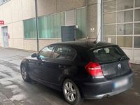 Gebraucht BMW 116 122 PS (89 kW) 2008 Schwarz Kleinwagen