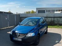 Second-hand VW Fox 55 CP (40 kW) 2006 Albastru Hatchback