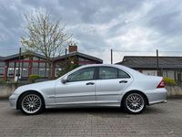 Gebraucht Mercedes C220 Classic 150 PS (110 kW) 2004 Silber Limousine