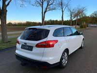 Gebraucht Ford Focus Business Edition 150 PS (110 kW) 2015 Frozen white Kombi