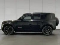 Gebraucht Land Rover Defender 252 PS (185 kW) 2026 Santorini black SUV