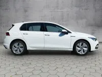 Gebraucht VW Golf VIII Style 131 PS (96 kW) 2024 Pure white Limousine