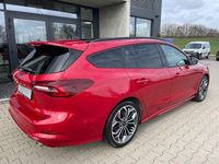 Gebraucht Ford Focus ST-Line X 155 PS (114 kW) 2025 Fantastic red metallic Kombi