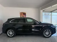 Second-hand Porsche Cayenne 354 CP (260 kW) 2025 Negru SUV