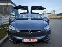 Second-hand Tesla Model X 397 kW (541 CP) 2020 Albastru SUV