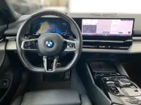 Gebraucht BMW 520 M Sport 197 PS (144 kW) 2024 Schwarz Kombi