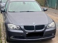 Gebraucht BMW 318 143 PS (105 kW) 2007 Grau Limousine
