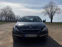 Gebraucht Peugeot 308 Active 82 PS (60 kW) 2013 Schwarz Limousine